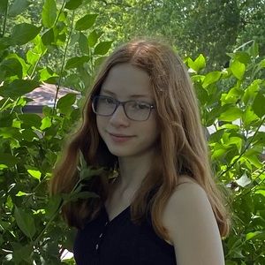 Meet your Posher, Carlee